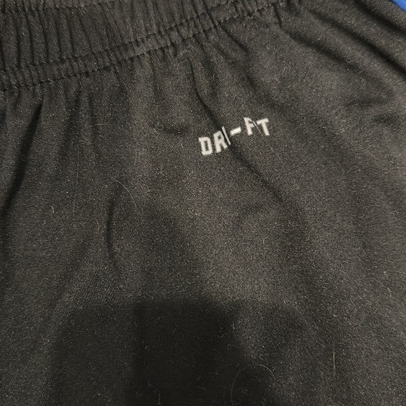 Men’s Nike dri fit shorts black blue green - Picture 6 of 6